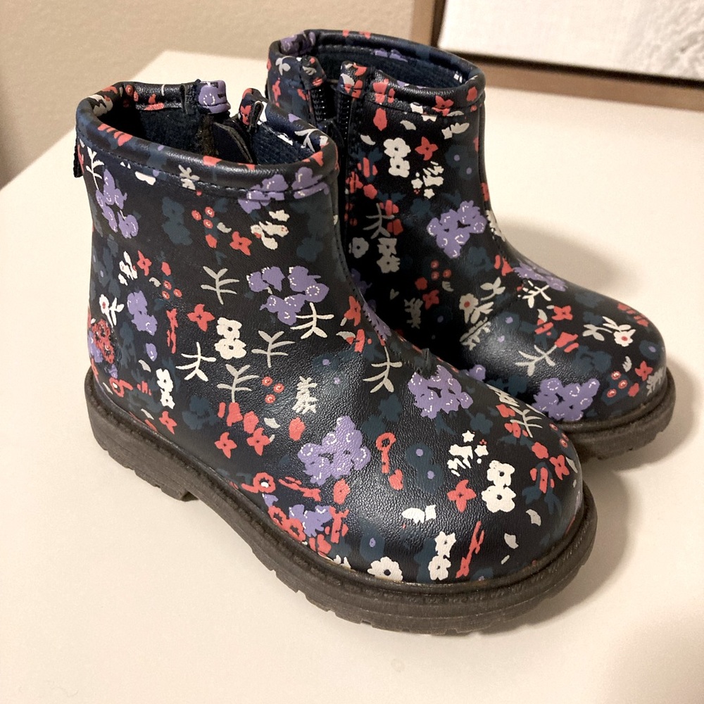 Oshkosh toddler/kids floral boot